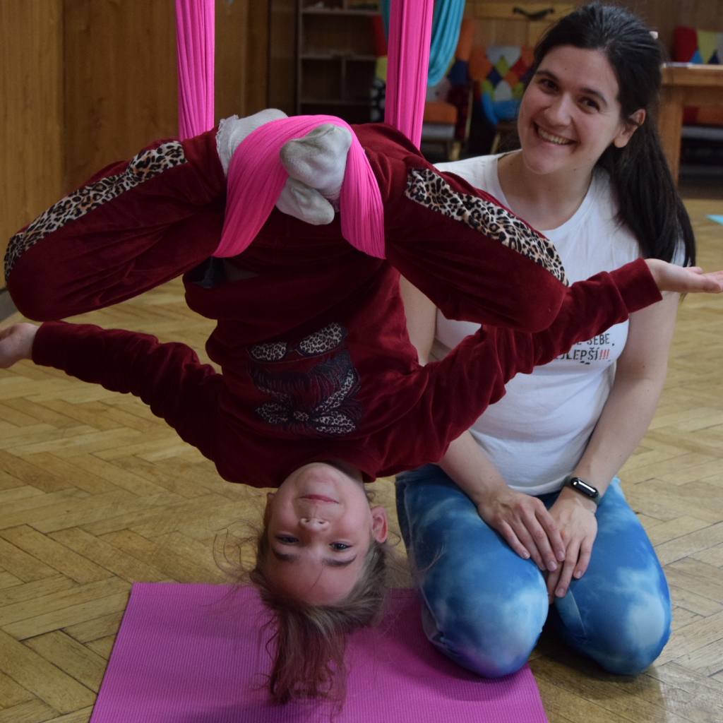 jóga ve vzduchu.png